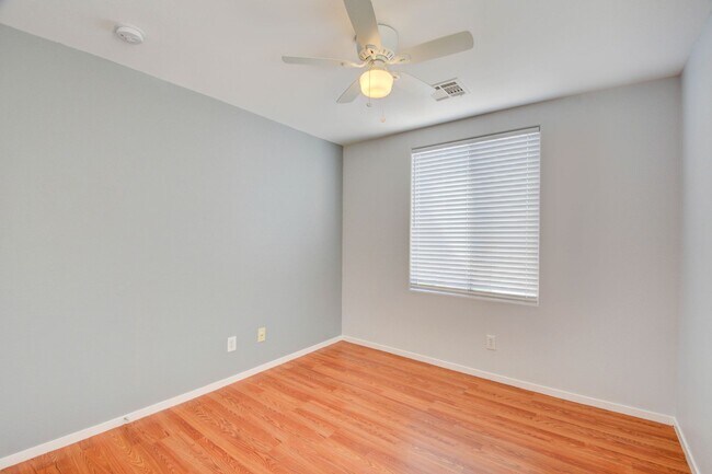 Building Photo - BEAUTIFUL 2 STORY SINGLE FAMILY HOME WITH ...