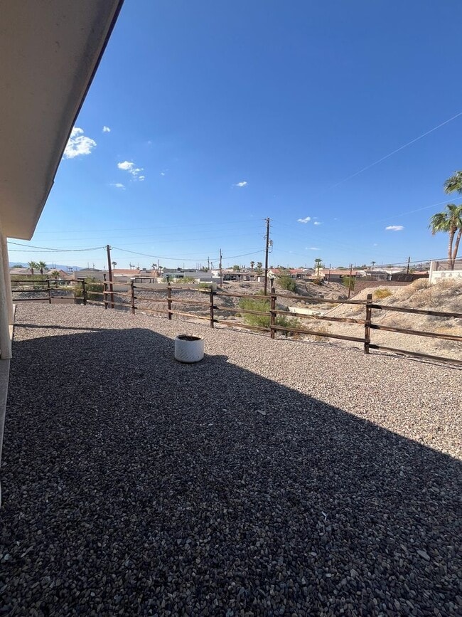 Building Photo - 3BR/3BA – Quiet Cul-de-Sac – Backs to Wash