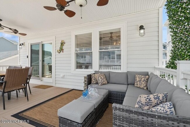 Building Photo - 124 2nd Ave