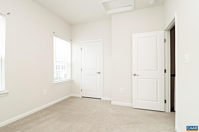 Building Photo - 2083 Elm Tree Ct