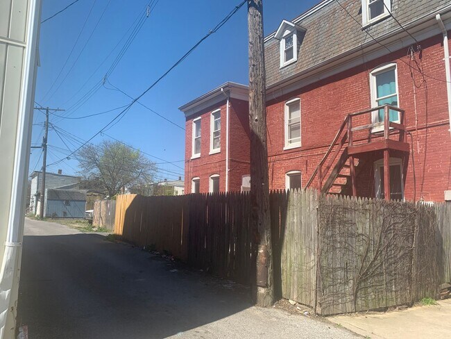 Building Photo - 1st Floor West End York City