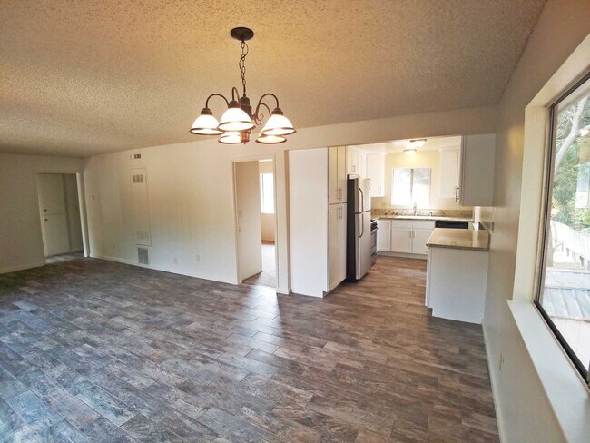 Building Photo - 17 Jolley Way