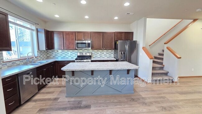 Building Photo - 2523 Filbert Ave