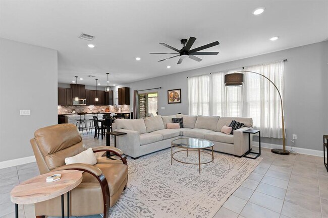 Building Photo - 7813 Peccary Dr