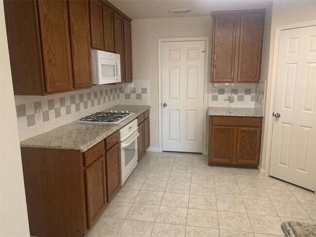 Building Photo - 2621 Tidenhaven Dr