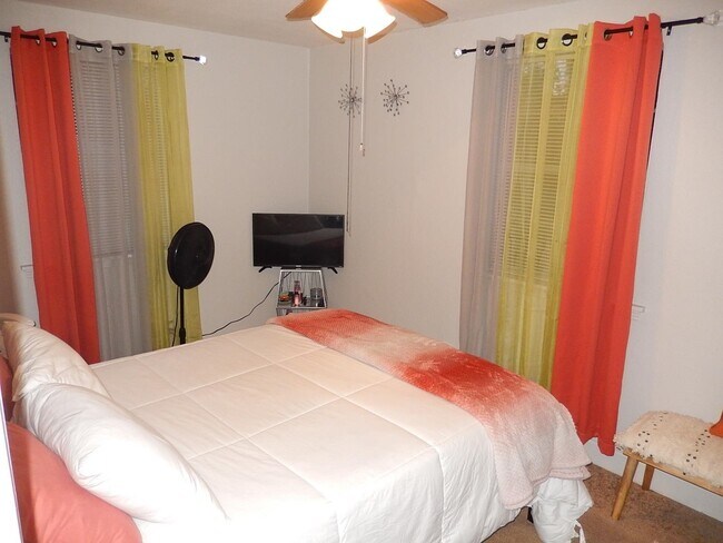 Building Photo - 1409 Glenda Dr