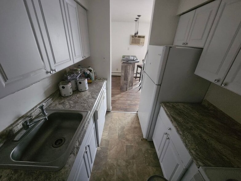 Building Photo - 4 Fortune Rd W