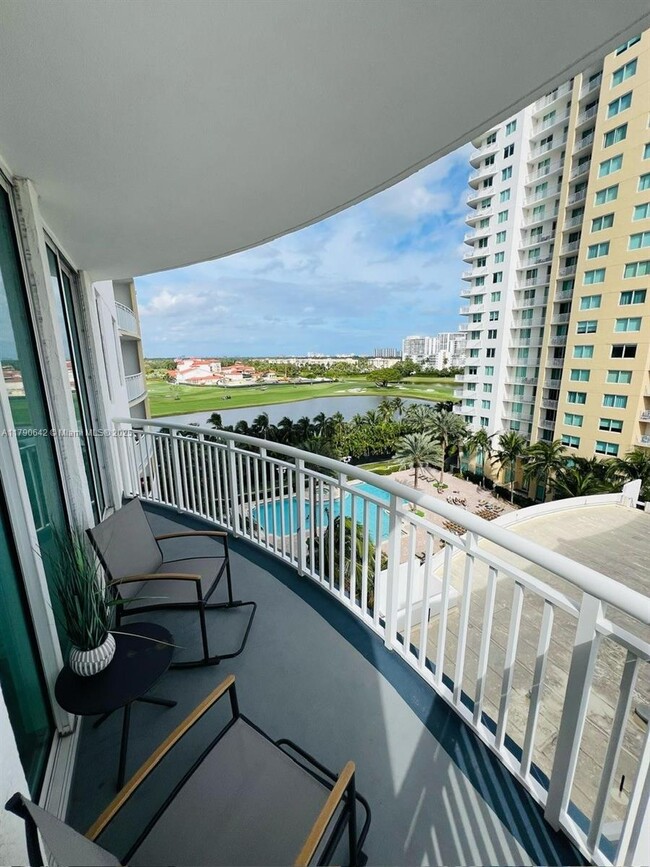 Building Photo - 1745 E Hallandale Beach Blvd