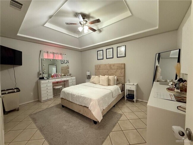 Building Photo - 10 Agua Fina Ave