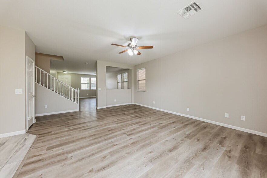 Building Photo - 11811 W Foothill Dr