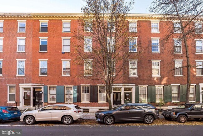 Building Photo - 1716 Pine St