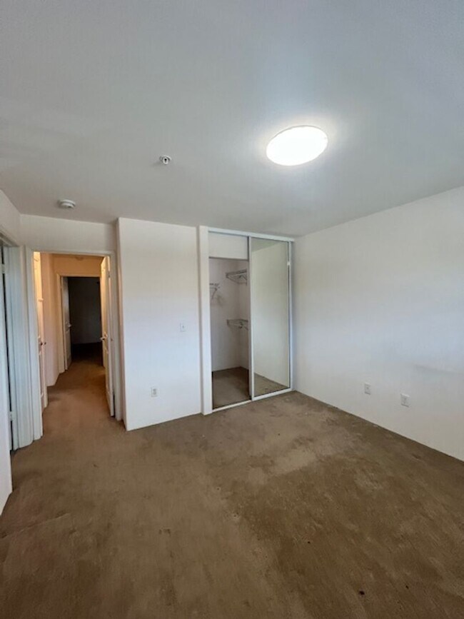 Building Photo - Nohona III at Kapolei 3 bedroom/2 bath with 1 car garage.