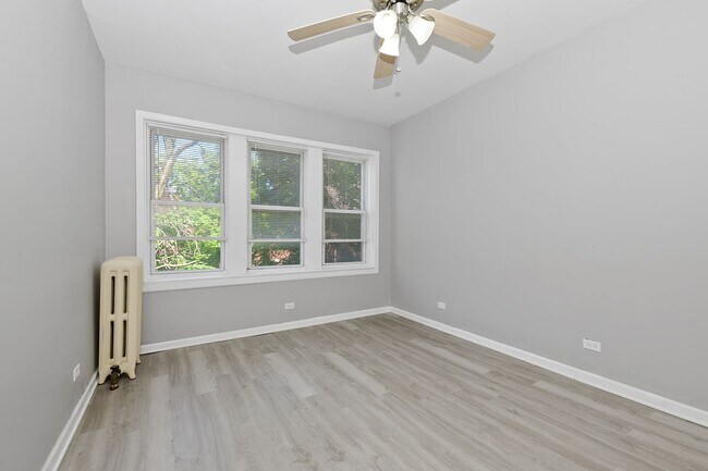 Interior Photo - 6200 S Albany Ave. Chicago IL