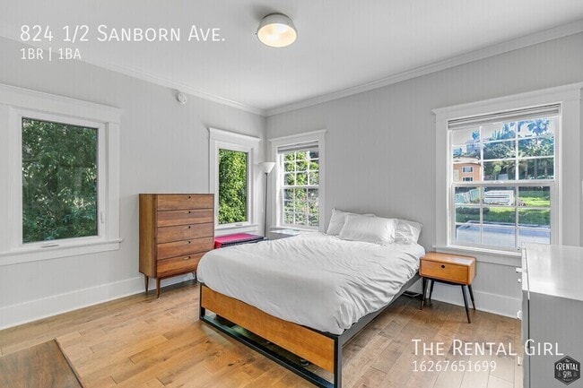 Building Photo - 824 1/2 Sanborn Ave.-