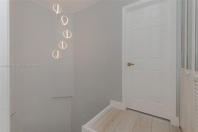 Building Photo - 6325 SW 138th Ct