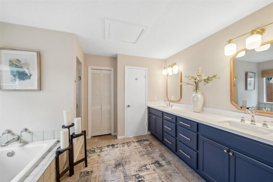 Building Photo - 1309 Martin St