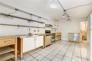 Building Photo - 903 Octavia St