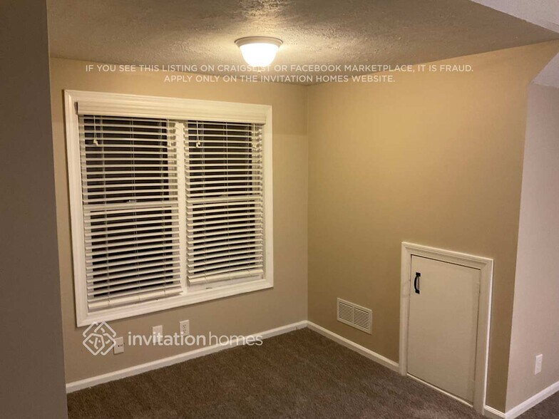 Building Photo - 1361 Willowbrook Dr SW