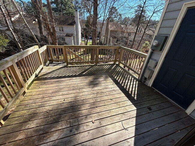 Building Photo - 6528 Thetford Ct