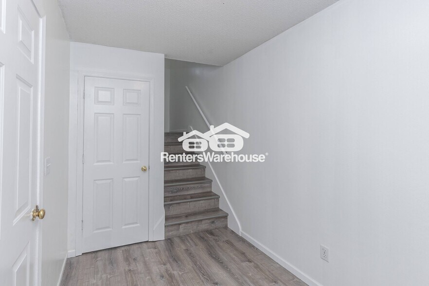 Building Photo - 1515 Galway Ct