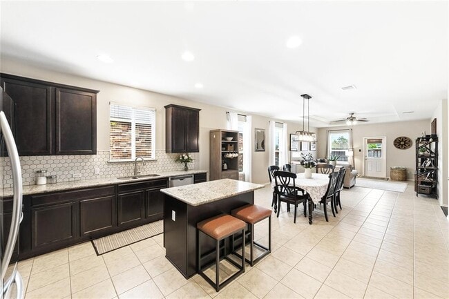 Building Photo - 145 Sundown Ave