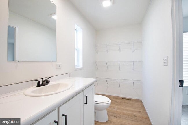 Building Photo - 11386 1st St