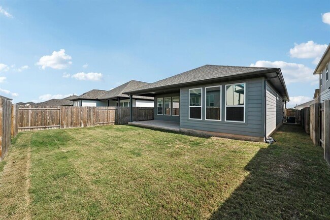 Building Photo - 6411 Dragride Rd