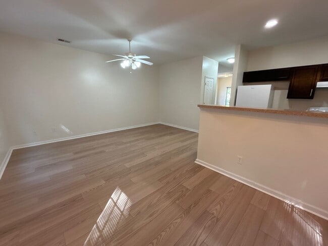 Building Photo - Two story 3 bedroom with open floorplan