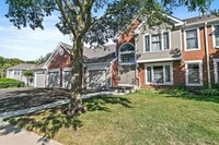 Building Photo - 1871 Fox Run Dr