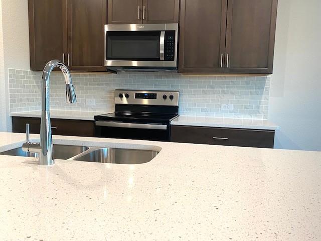 Building Photo - 1902 Canyon Ln