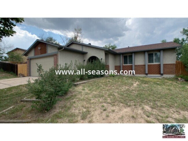 Primary Photo - Magnificent rancher with partially finishe...