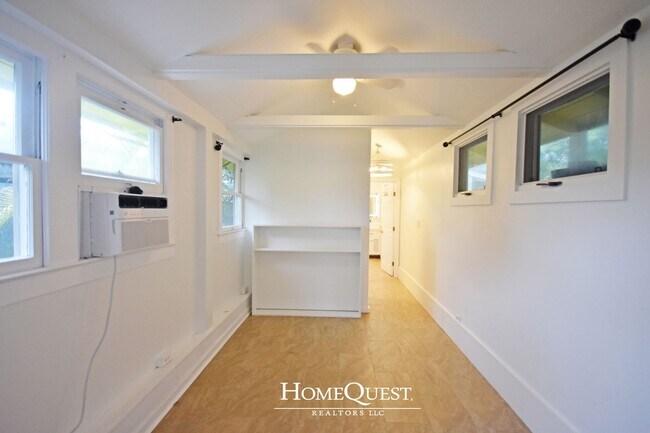 Building Photo - Live in Kailua Town!  Pet Friendly 3/2 with A/C - $4400