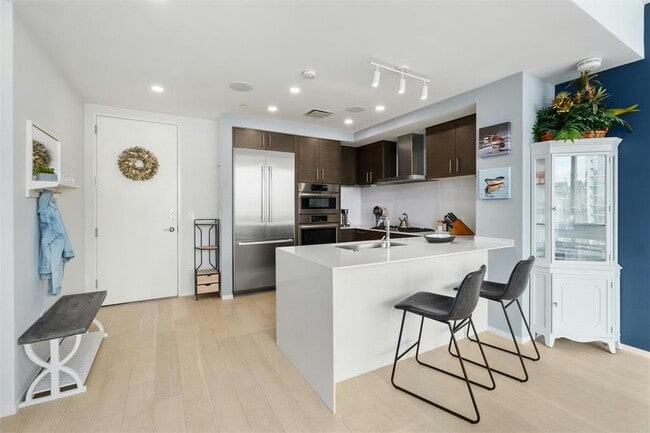 Building Photo - 301 West Ave