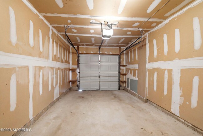 Building Photo - 702 Carnation Dr