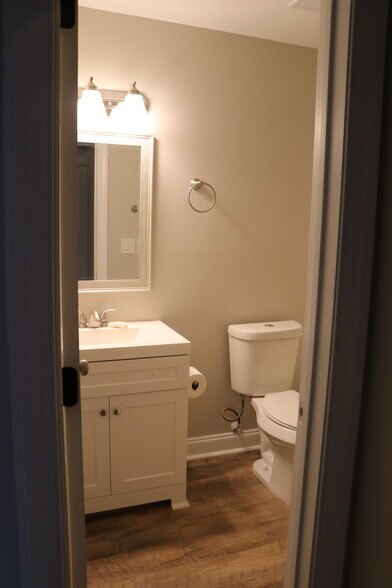 Building Photo - 114 Westscott Dr