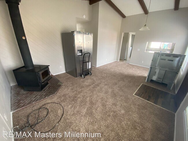 Building Photo - 3 br, 2 bath House - 3562 S Kittredge St #A