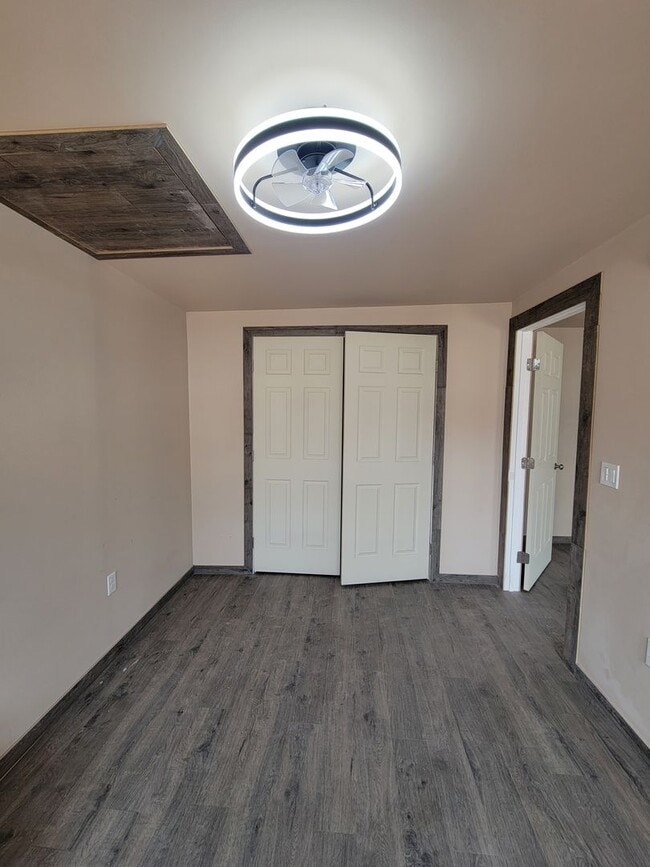 Building Photo - 1 Bedroom/1 Bath Home!