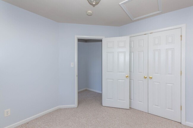 Building Photo - 3 Bed, 2.5 Bath in Martinsburg