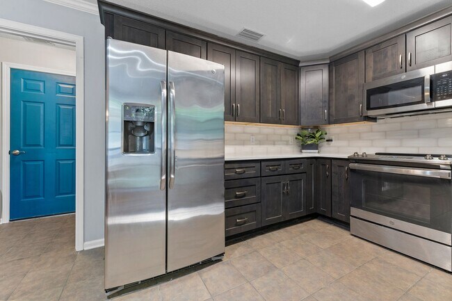 Building Photo - Lakewood rental!