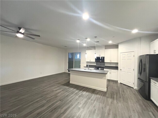 Building Photo - 1533 Franklin Ln