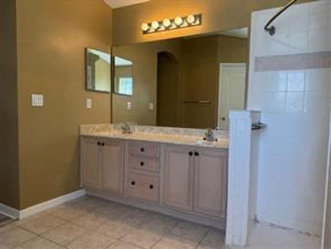 Building Photo - College Park - Clermont