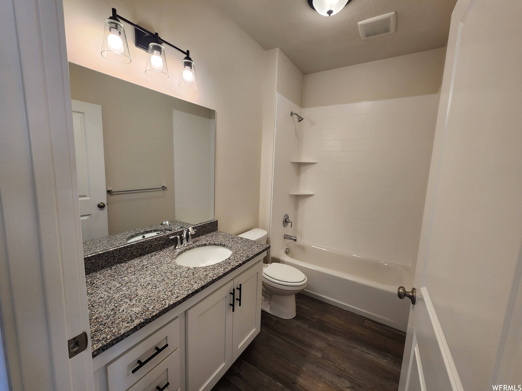Hall/Shared Bath - 143 W 1525 N