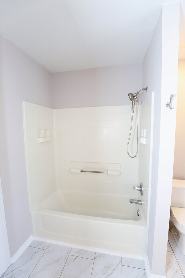 Building Photo - 1910 Lybrand St