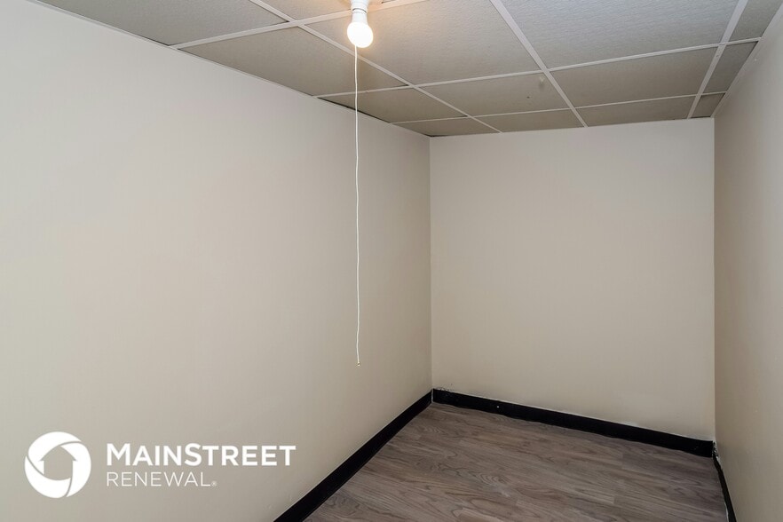 Building Photo - 413 20th Ct NE
