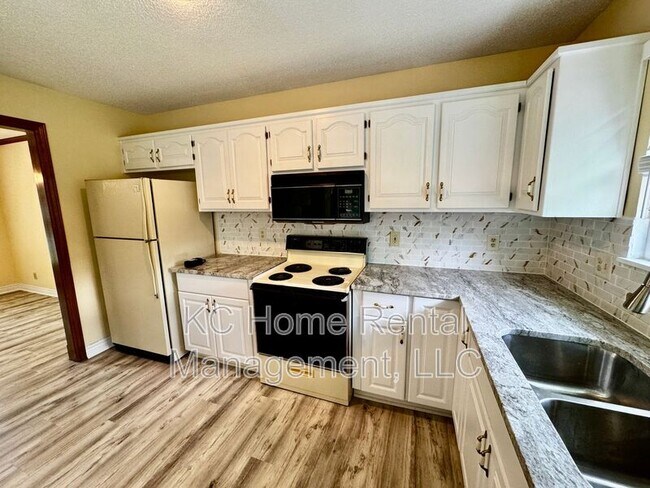 Building Photo - 1398 S Brentwood Dr