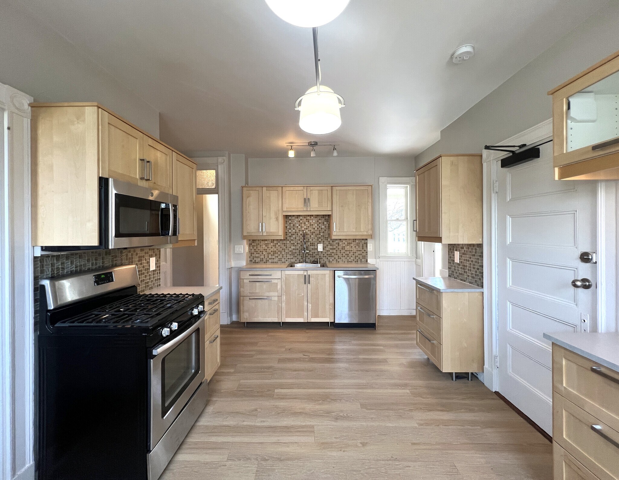 Building Photo - 107 Oxford St