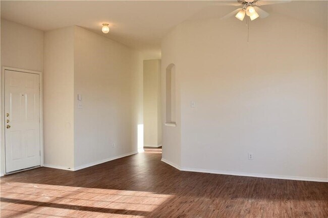 Building Photo - 1000 Salt Creek Trail