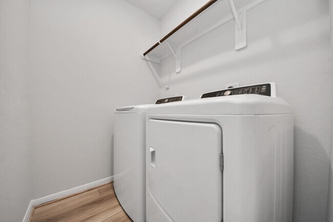 Building Photo - 7027 Cedar Breeze Ct