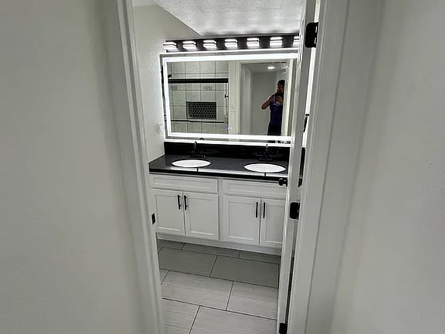 Building Photo - Beautifully remodeled 2-Bedroom Home | All...