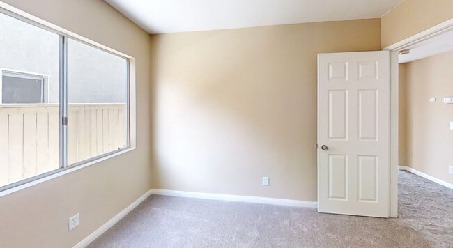 Building Photo - 1359 Pajero Dr